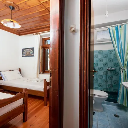 Kouvlaki Effie's Place In Афиссос